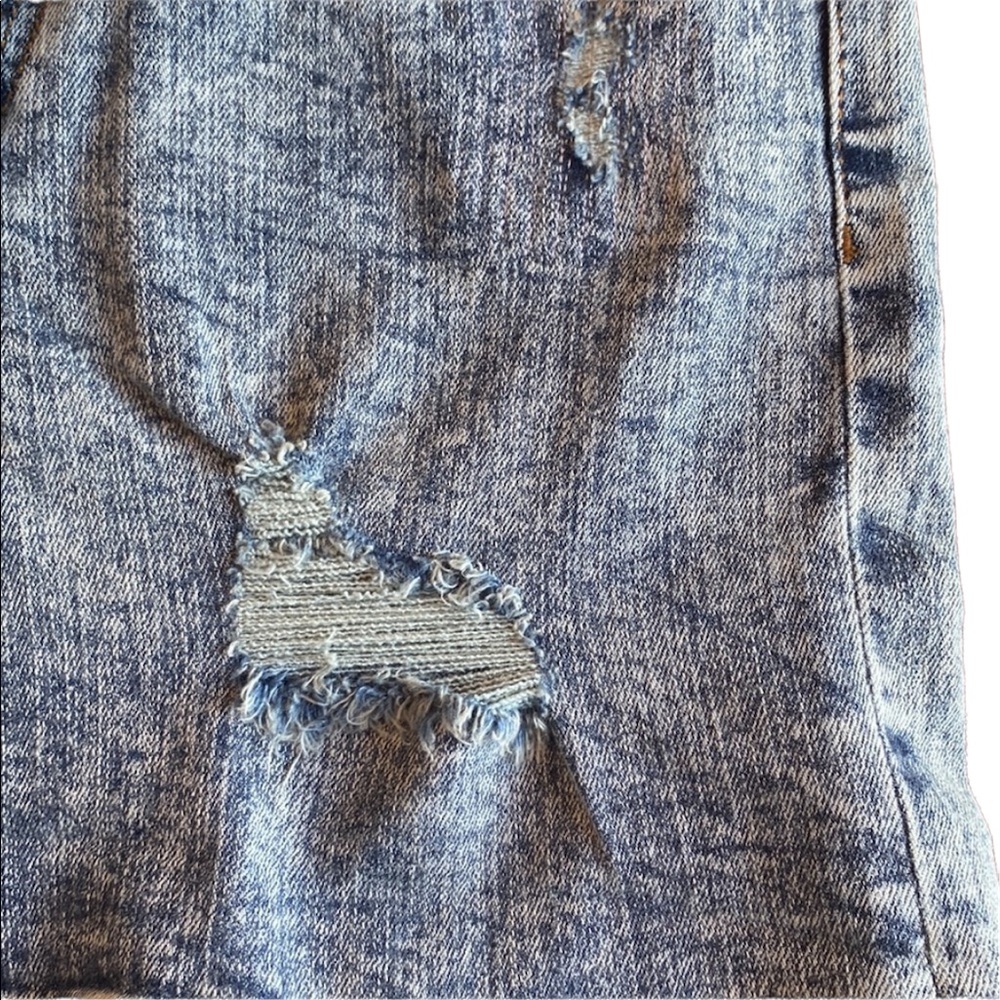 Indigo Rein Distressed Jean Shorts - Picture 14 of 14